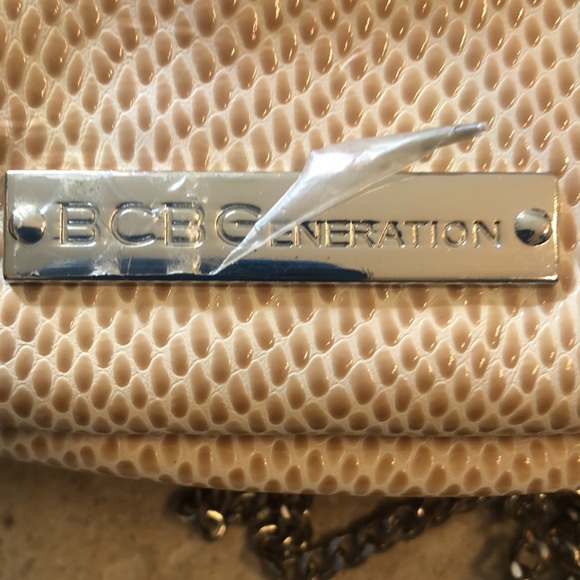 BCBGeneration ivory & tan snake faux leather accordion crossbody bag- NEW - Picture 5 of 8